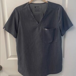 Figs Women’s Grafite V-Neck Scrub Set/ pants tall. Tech Collection